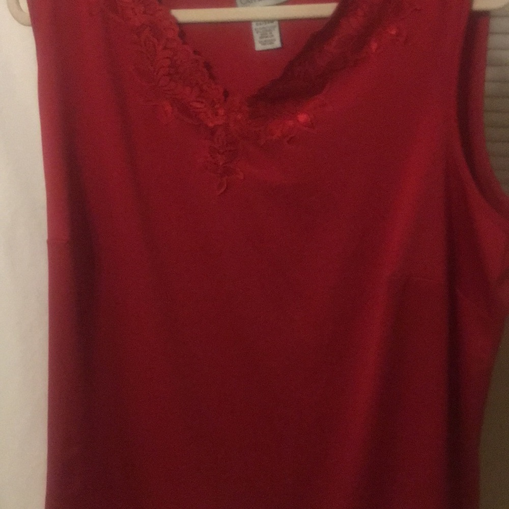 Two beautiful tops for spring and summer